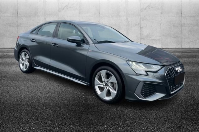 Audi A3 Sedan 35 TFSI S tronic S line edition - foto 4 di 4