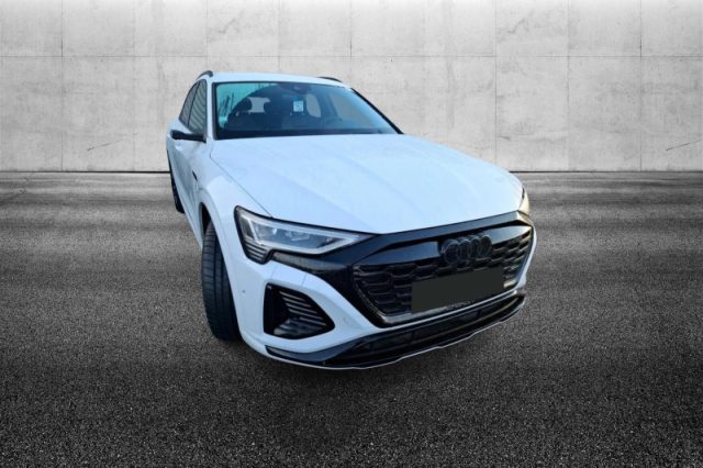 Audi Q8 e-tron SPB 55 quattro S line edition - foto 4 di 4