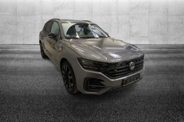 Volkswagen Touareg 3.0 V6 TDI 286 CV SCR R-Line - foto 3 di 4