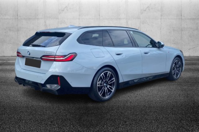 BMW 520 d 48V sDrive Touring Msport - foto 3 di 4