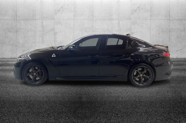 Alfa Romeo Giulia 2.9 V6 Bi-Turbo AT8 Quadrifoglio - foto 4 di 4