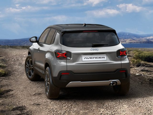 Jeep Avenger 1.2 Turbo 100 CV Altitude nuovo a PIEVE DI CENTO
