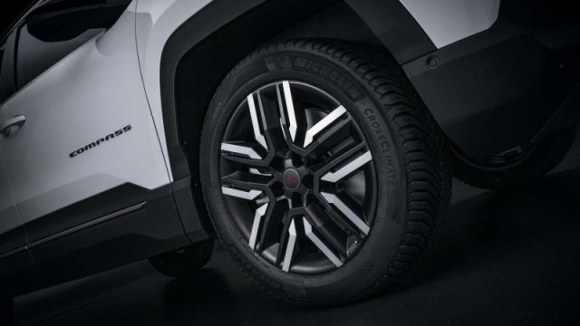 Jeep Compass 1.2 Turbo 48V e-Hybrid Summit 3&ordf; serie - foto 4 di 4