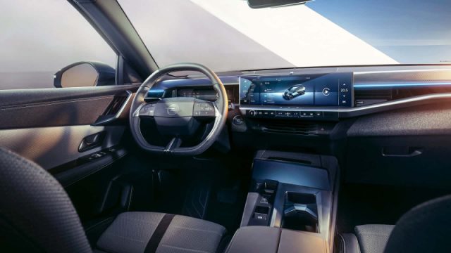 Opel Grandland 1.6 PHEV 225 CV EDCT Ultimate 2&ordf; serie nuovo a PIEVE DI CENTO