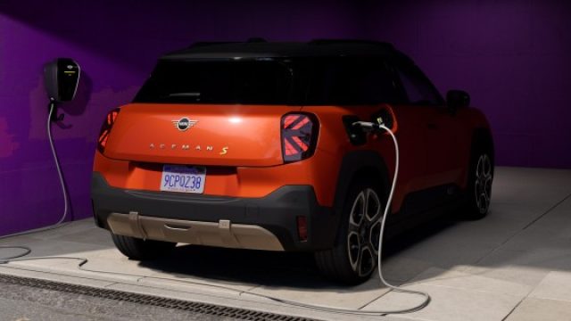 MINI Aceman SE Blackyard Mini (J05) - foto 4 di 4