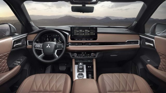 Mitsubishi Outlander 2.4L 4WD PHEV Intense 4&ordf; serie - foto 4 di 4