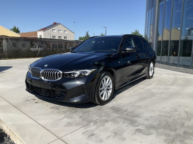 BMW 320 i Touring Msport - foto 3 di 4