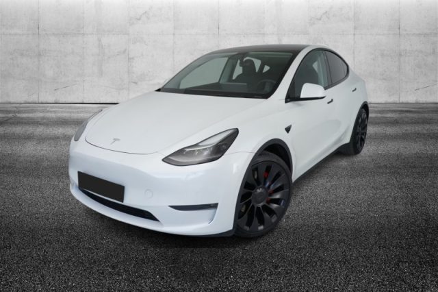 Tesla Model Y AWD Performance - foto 2 di 4