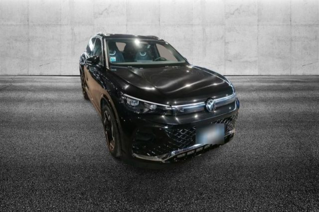 Volkswagen Tiguan 2.0 TDI 150 CV DSG R-Line - foto 4 di 4