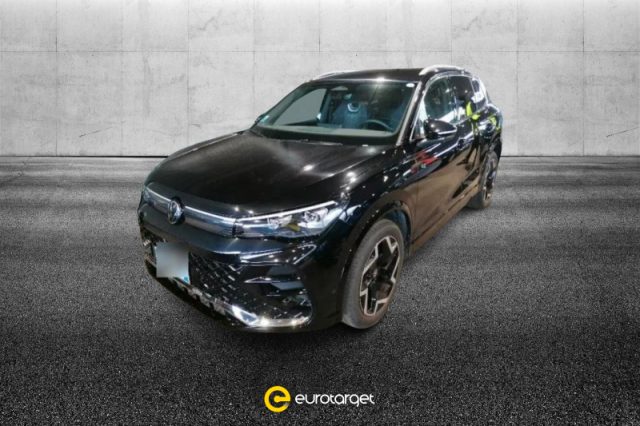 Volkswagen Tiguan 2.0 TDI 150 CV DSG R-Line semestrale a PIEVE DI CENTO