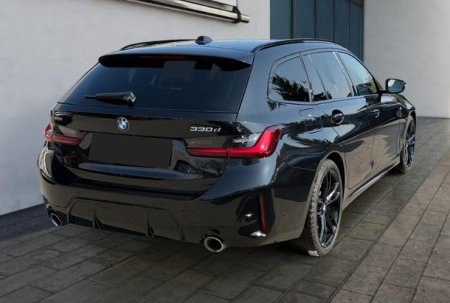 BMW 330 i xDrive Touring Msport - foto 4 di 4