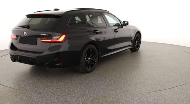 BMW 330 e xDrive Touring Msport Pro - foto 4 di 4