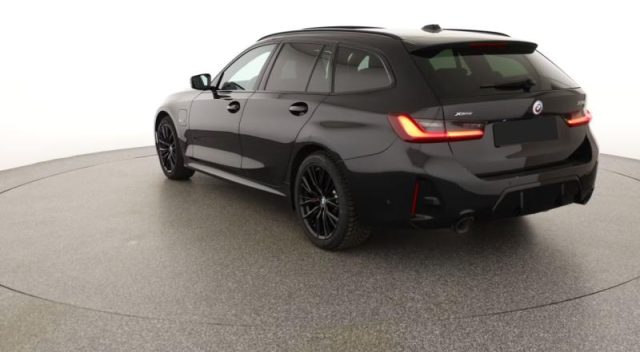 BMW 330 e xDrive Touring Msport Pro - foto 3 di 4
