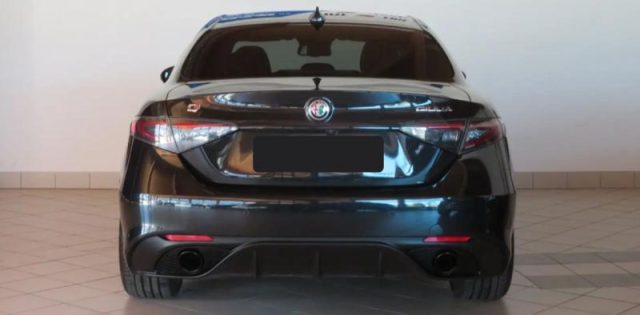 Alfa Romeo Giulia 2.0 Turbo 280 CV AT8 AWD Q4 Competizione - foto 4 di 4