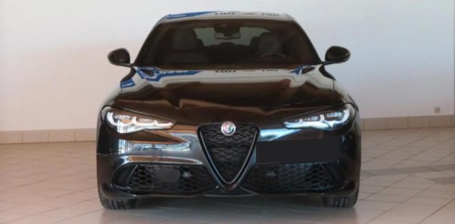 Alfa Romeo Giulia 2.0 Turbo 280 CV AT8 AWD Q4 Competizione - foto 3 di 4