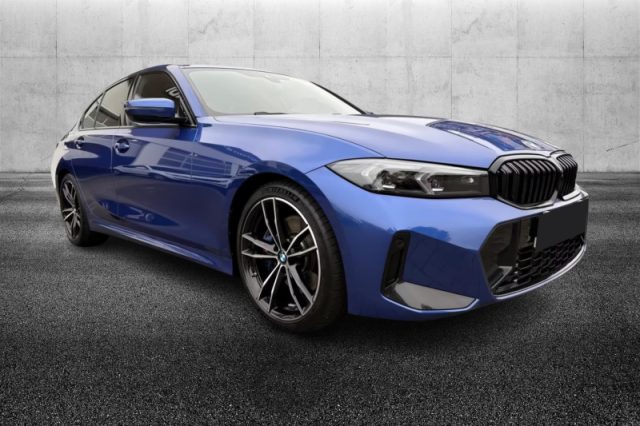 BMW 330 d 48V Msport - foto 3 di 4