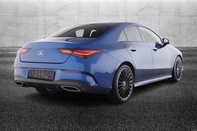 Mercedes-Benz CLA 200 d Automatic AMG Line Premium - foto 4 di 4