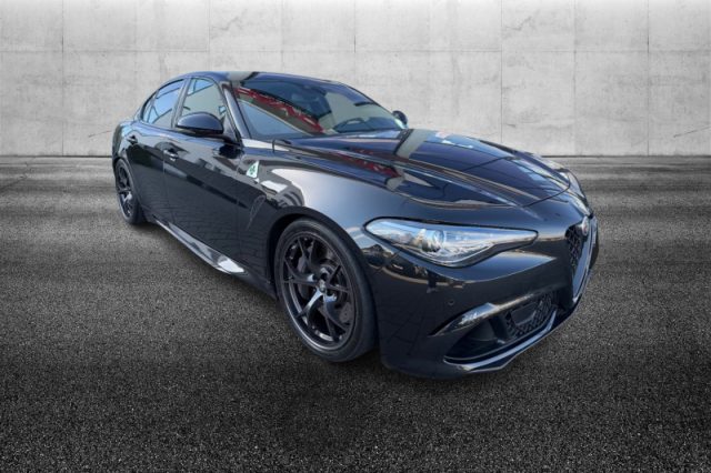 Alfa Romeo Giulia 2.9 V6 Bi-Turbo AT8 Quadrifoglio - foto 4 di 4