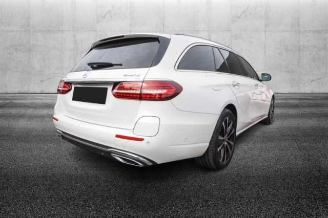 Mercedes-Benz E 300 de S.W. 4Matic Auto Plug in hybrid Business Sport - foto 3 di 4
