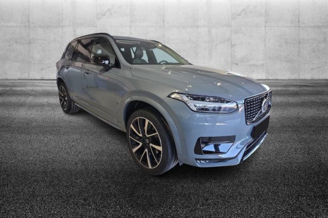 Volvo XC90 B5 (d) AWD automatico 7 posti Ultimate Dark - foto 3 di 4