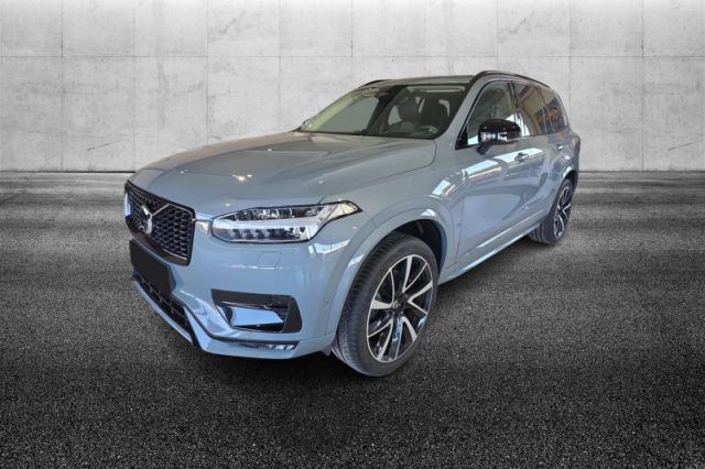 Volvo XC90 B5 (d) AWD automatico 7 posti Ultimate Dark - foto 2 di 4