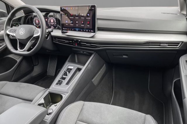 Volkswagen Golf 2.0 TDI 150 CV DSG SCR Life - foto 3 di 4