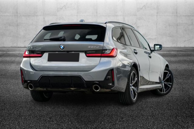 BMW 330 d 48V xDrive Touring Msport - foto 3 di 4