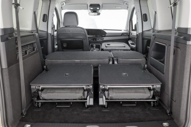 Volkswagen Caddy 1.5 PHEV DSG Space Maxi 5&ordf; serie - foto 4 di 4