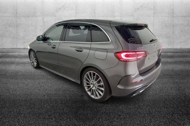 Mercedes-Benz B 200 Automatic AMG Line Premium - foto 3 di 4