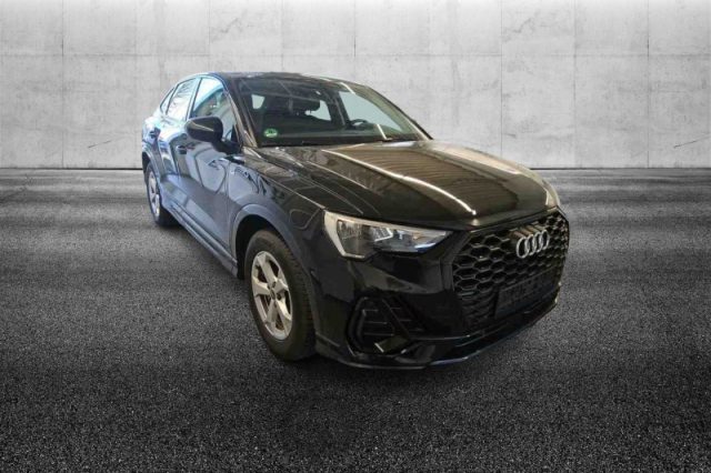 Audi Q3 SPB 35 TFSI S tronic S line edition - foto 4 di 4