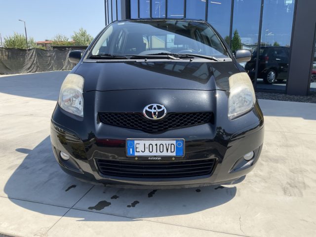 Toyota Yaris 1.4 D-4D DPF 5 porte Sol - foto 2 di 4