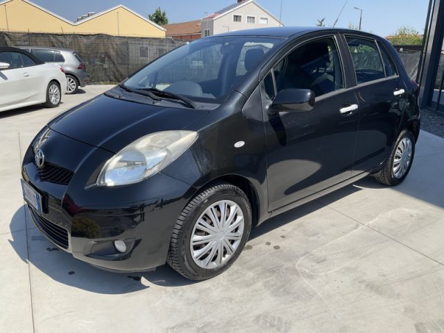 Toyota Yaris 1.4 D-4D DPF 5 porte Sol - foto 3 di 4