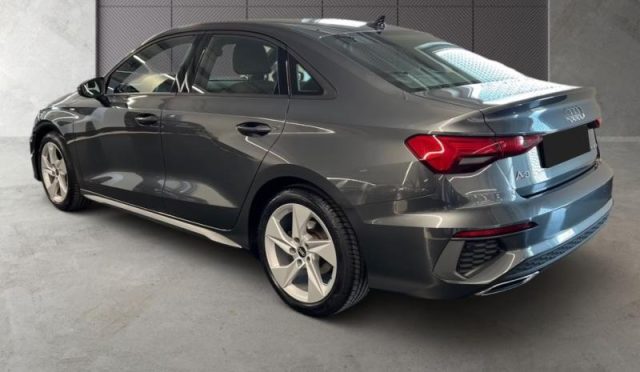 Audi A3 Sedan 35 TFSI S tronic S line edition - foto 4 di 4