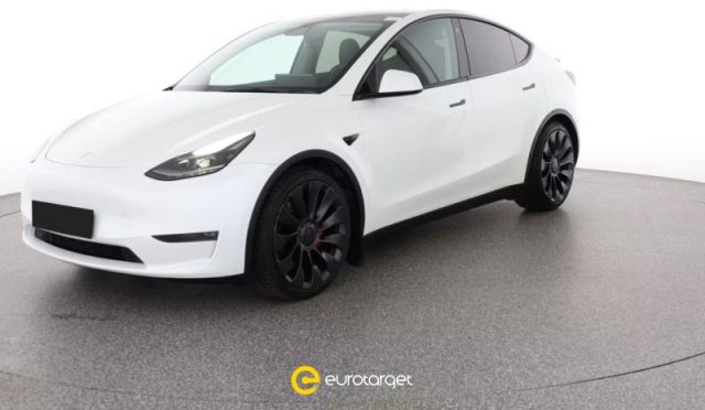 Tesla Model Y Long Range AWD - foto 2 di 4