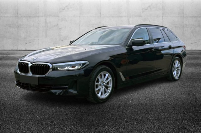 BMW 520 d 48V Touring Business - foto 2 di 4