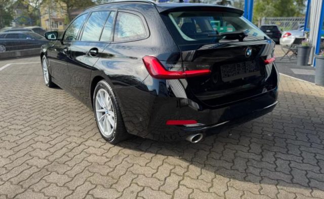 BMW 318 i Touring - foto 3 di 4