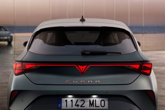 CUPRA Leon Sportstourer 2.0 TSI 333 CV 4Drive DSG Tribe Edi nuovo a PIEVE DI CENTO