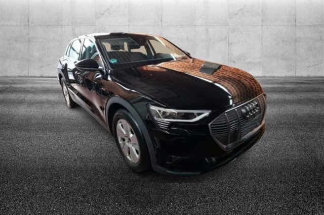 Audi e-tron 50 quattro - foto 2 di 4