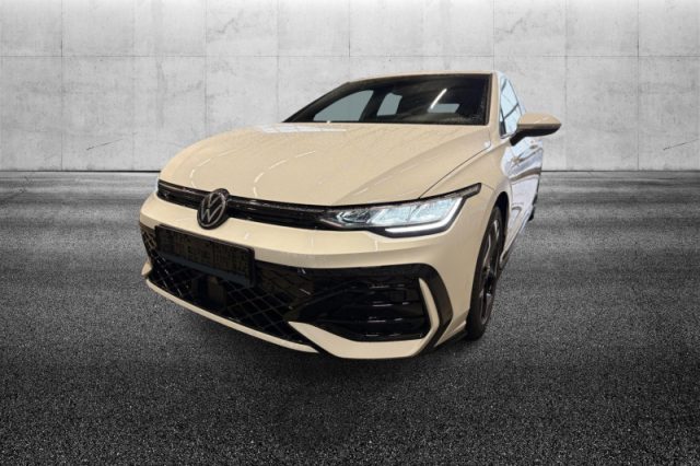 Volkswagen Golf 1.5 eTSI 150 CV ACT DSG R-Line semestrale a PIEVE DI CENTO