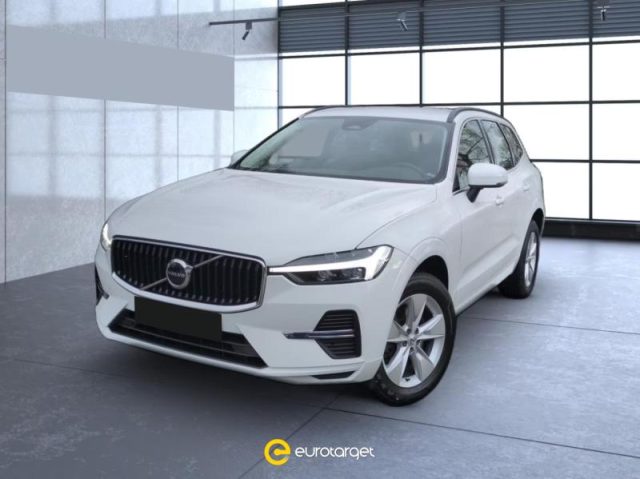 Volvo XC60 B4 (d) AWD Geartronic Momentum Pro usato a PIEVE DI CENTO