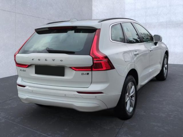 Volvo XC60 B4 (d) AWD Geartronic Momentum Pro - foto 3 di 4