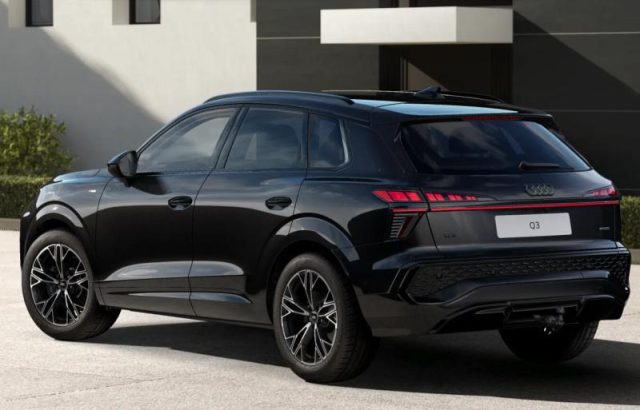 Audi Q3 TFSI 150 kW S tronic quattro S line edition - foto 4 di 4