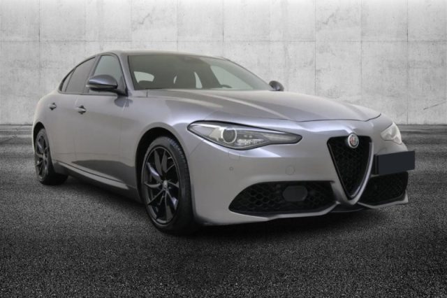 Alfa Romeo Giulia 2.0 Turbo 200 CV AT8 Super - foto 2 di 4