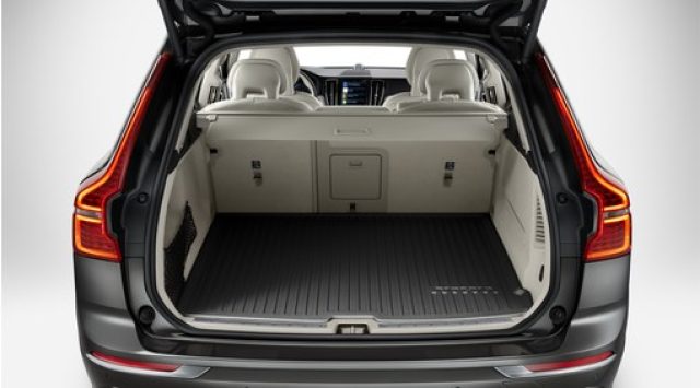 Volvo XC60 T6 Plug-in hybrid AWD automatico Core (2017--&gt - foto 4 di 4