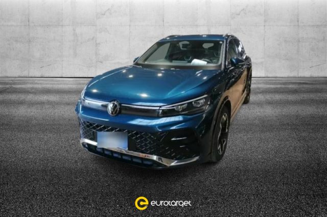 Volkswagen Tiguan 2.0 TDI 150 CV DSG R-Line semestrale a PIEVE DI CENTO