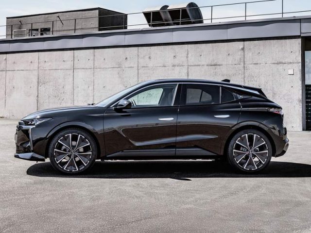 DS Automobiles Other Plug-in Hybrid 240 Business Line DS N&deg;4 - foto 4 di 4