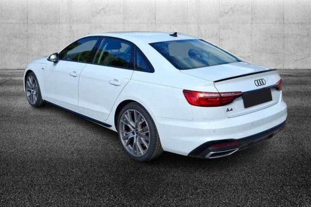Audi A4 35 TFSI S tronic S line edition - foto 4 di 4