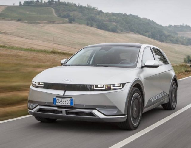 Hyundai IONIQ 5 84 kWh AWD Business - foto 4 di 4
