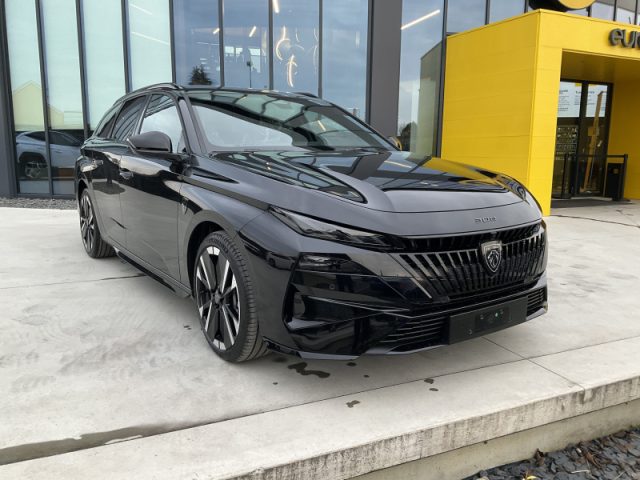 Peugeot 308 Hybrid 145 e-DCS6 SW GT nuovo a PIEVE DI CENTO
