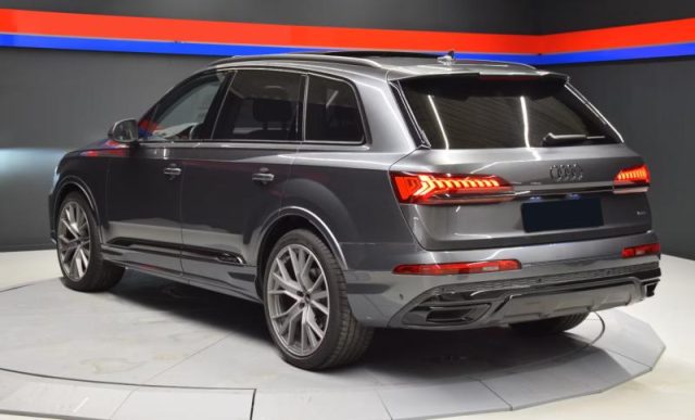 Audi Q7 50 TDI quattro tiptronic Sport - foto 4 di 4